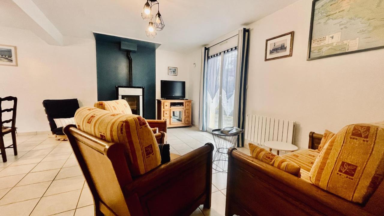Maison Spacieuse A Deux Pas De La Plage Roscanvel Exteriér fotografie