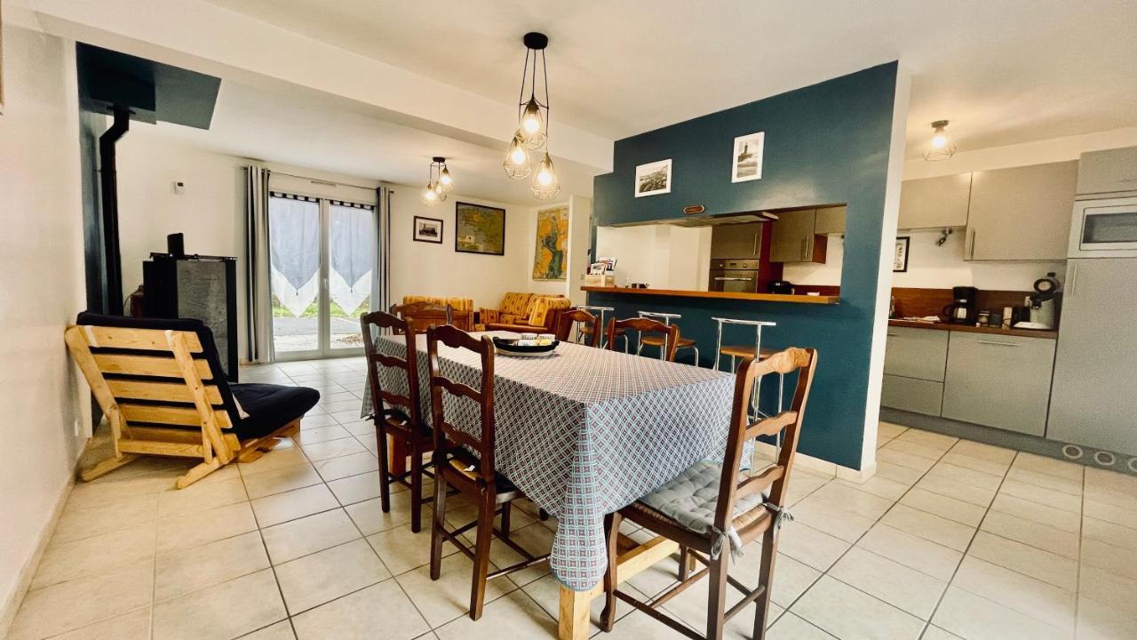 Maison Spacieuse A Deux Pas De La Plage Roscanvel Exteriér fotografie
